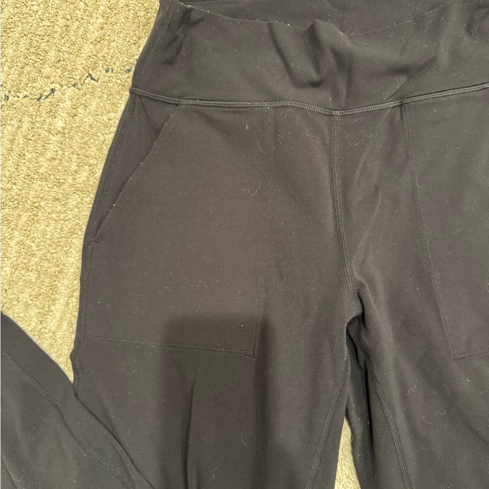 Lululemon black align joggers size 6 - Picture 2 of 6